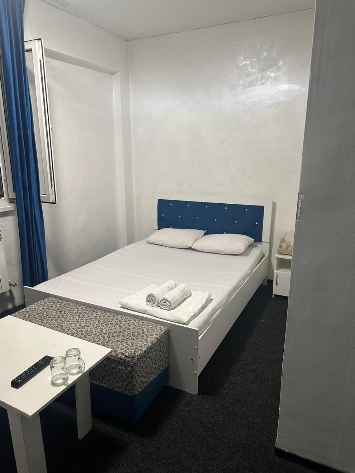 Пана Hotel Алма Ата Екстериор снимка